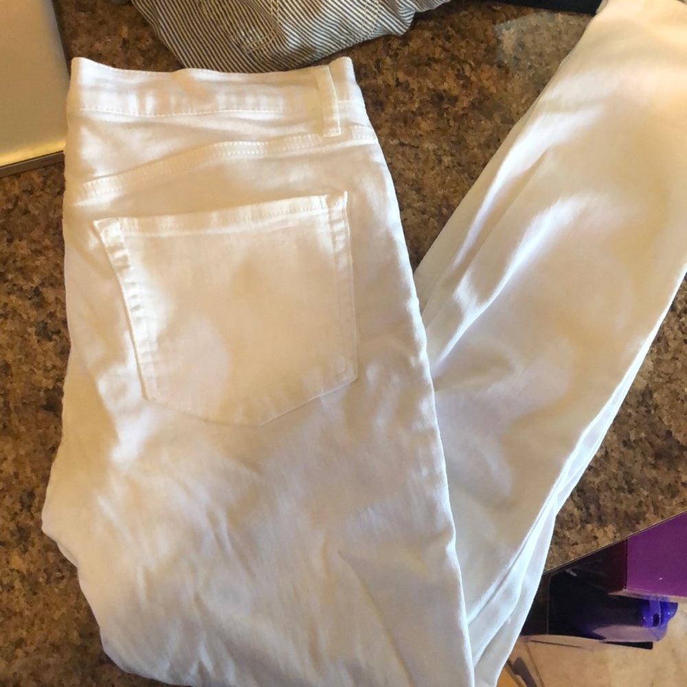 Free People White Jeans high rise.